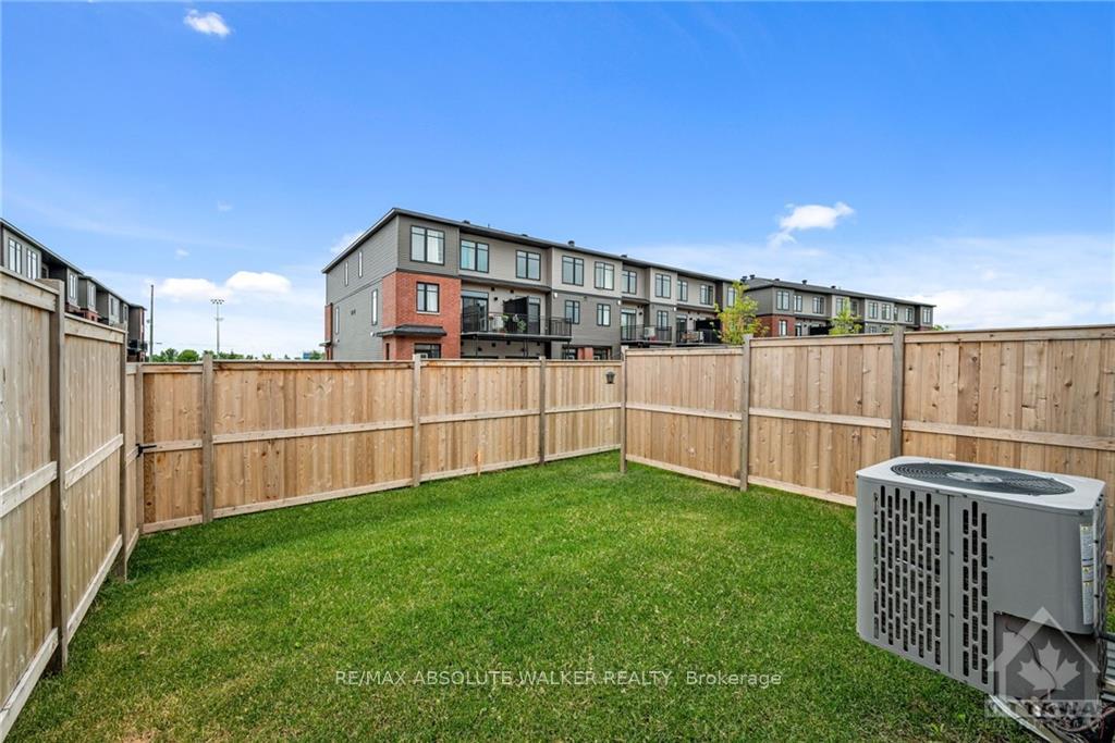 Photo 13 of 946 Socca Crescent, Ottawa, Notting Hill/Summerside — HOMEH