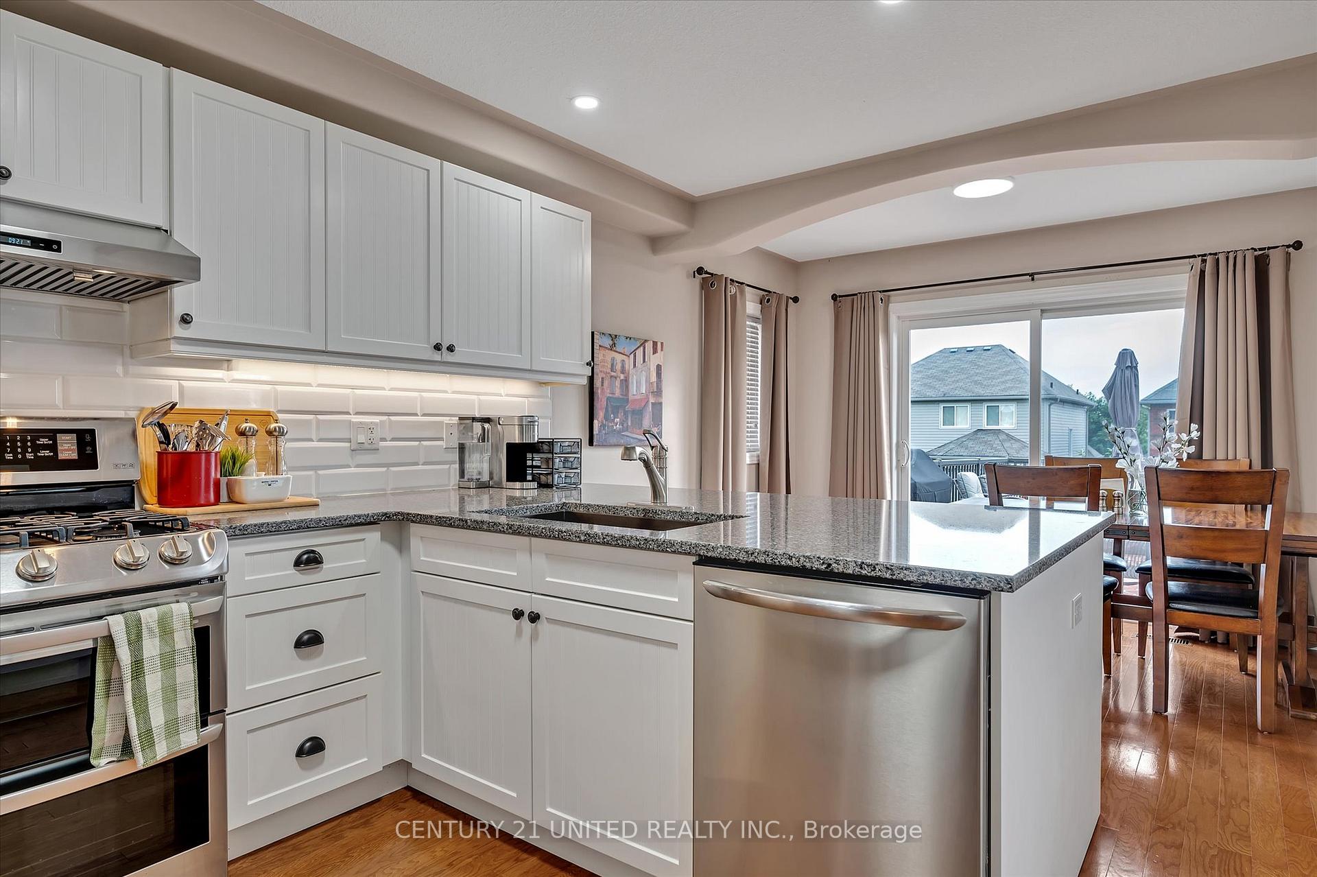 Photo 7 of 213 Farrier Crescent, Peterborough, Northcrest Ward 5 — HOMEH