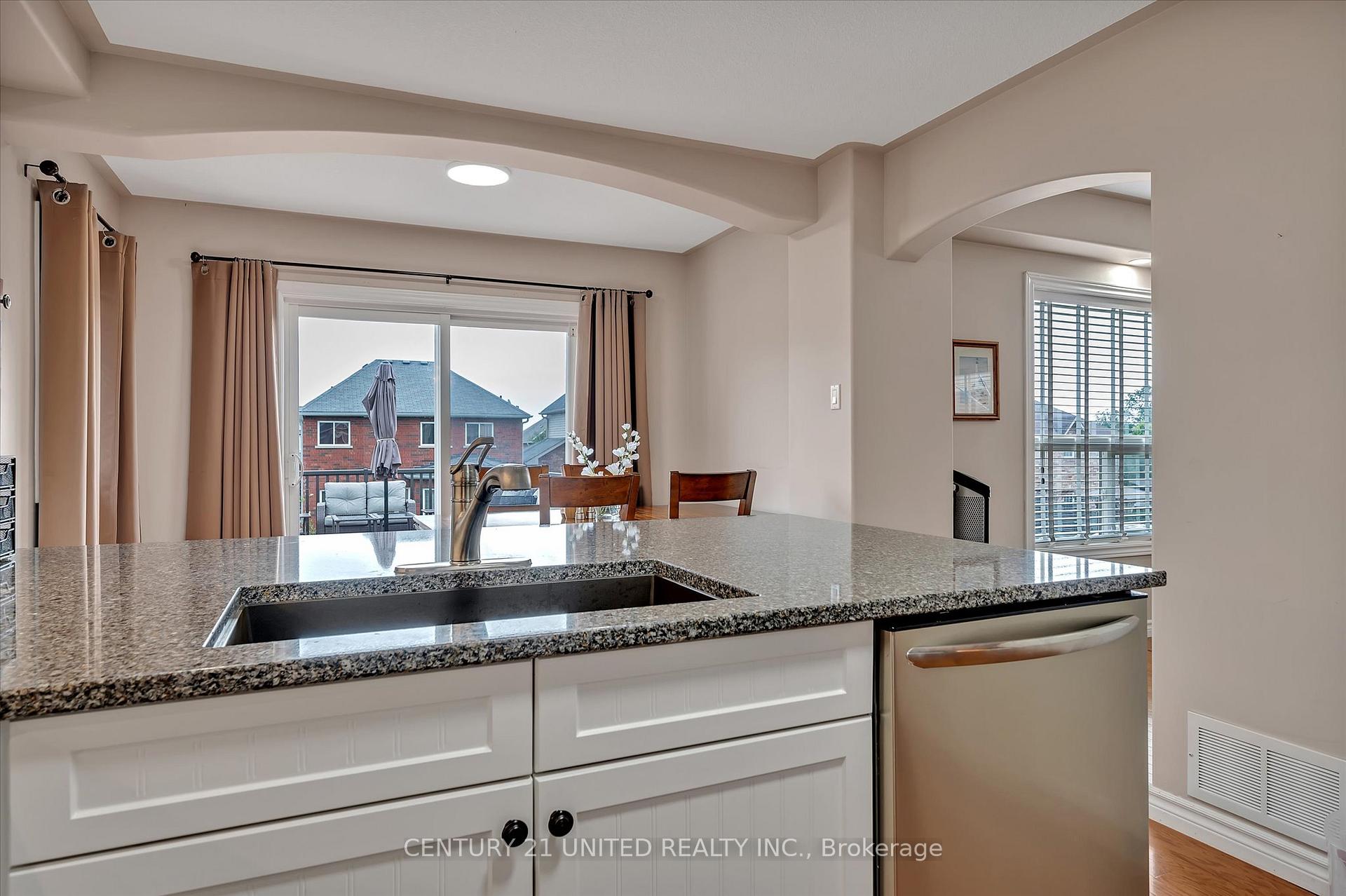 Photo 9 of 213 Farrier Crescent, Peterborough, Northcrest Ward 5 — HOMEH
