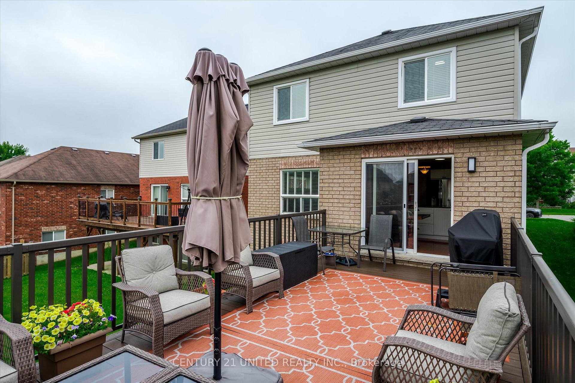 Photo 14 of 213 Farrier Crescent, Peterborough, Northcrest Ward 5 — HOMEH