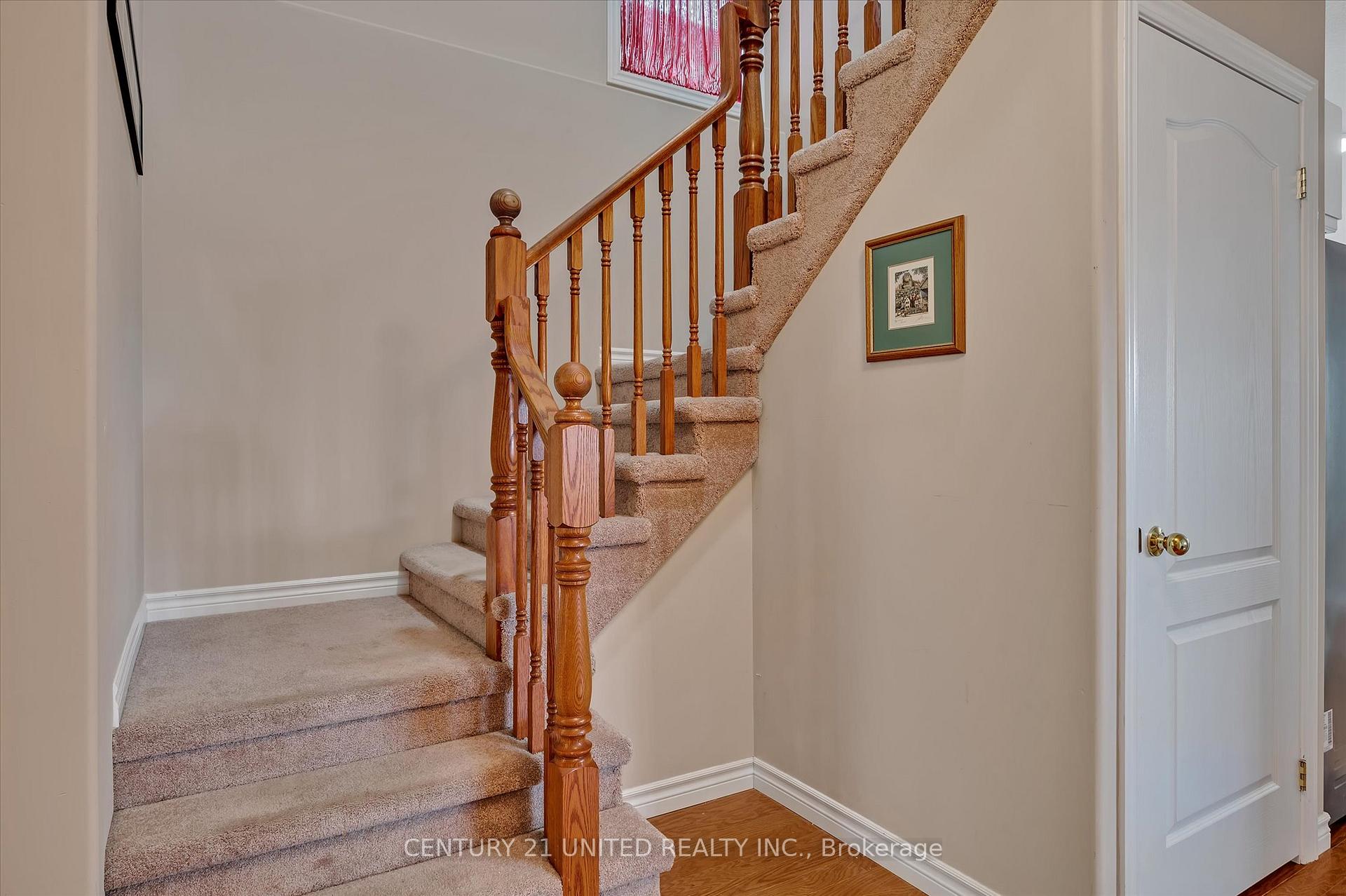 Photo 19 of 213 Farrier Crescent, Peterborough, Northcrest Ward 5 — HOMEH