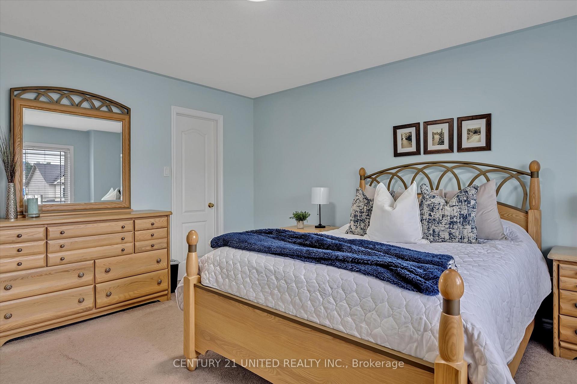 Photo 20 of 213 Farrier Crescent, Peterborough, Northcrest Ward 5 — HOMEH