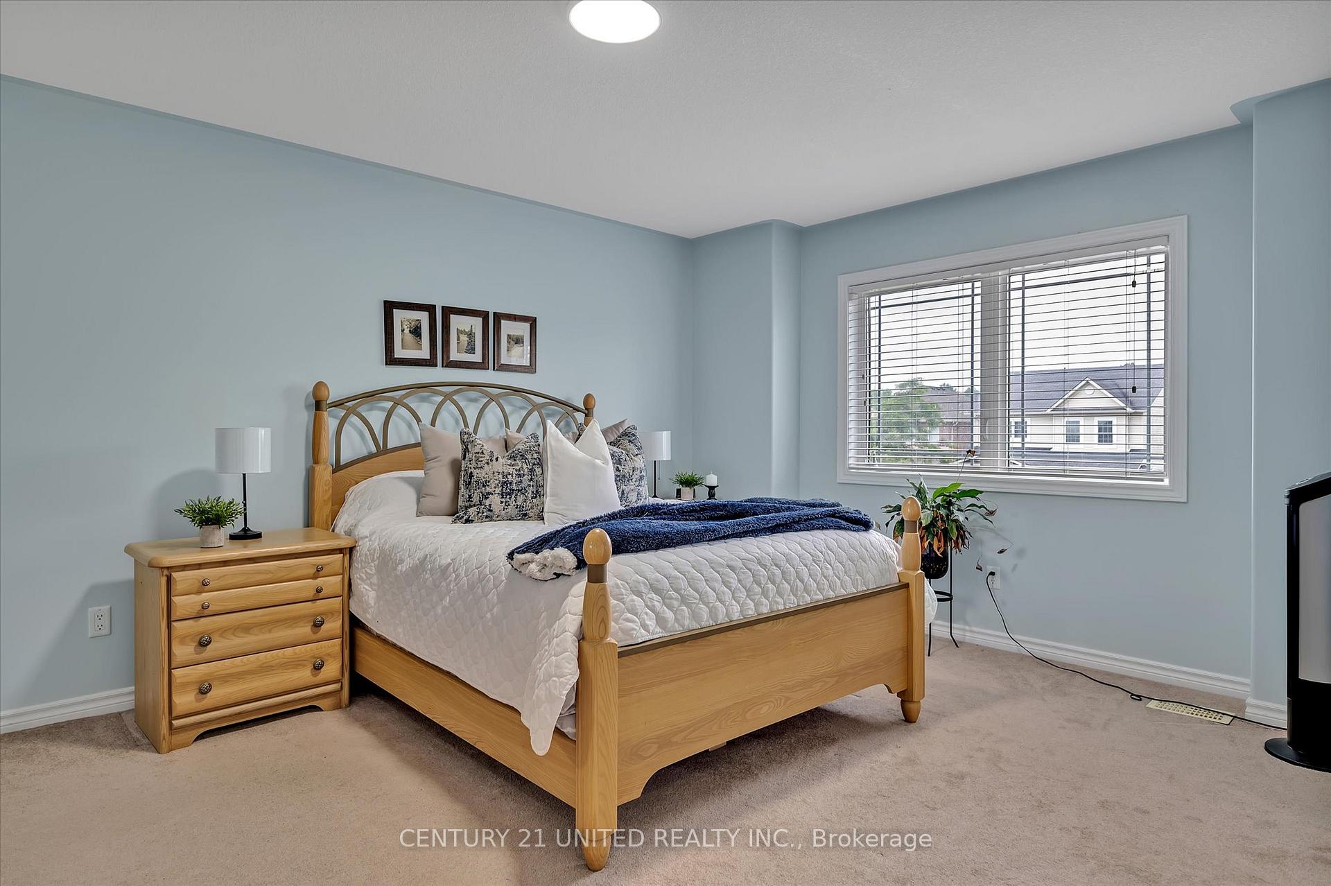 Photo 21 of 213 Farrier Crescent, Peterborough, Northcrest Ward 5 — HOMEH