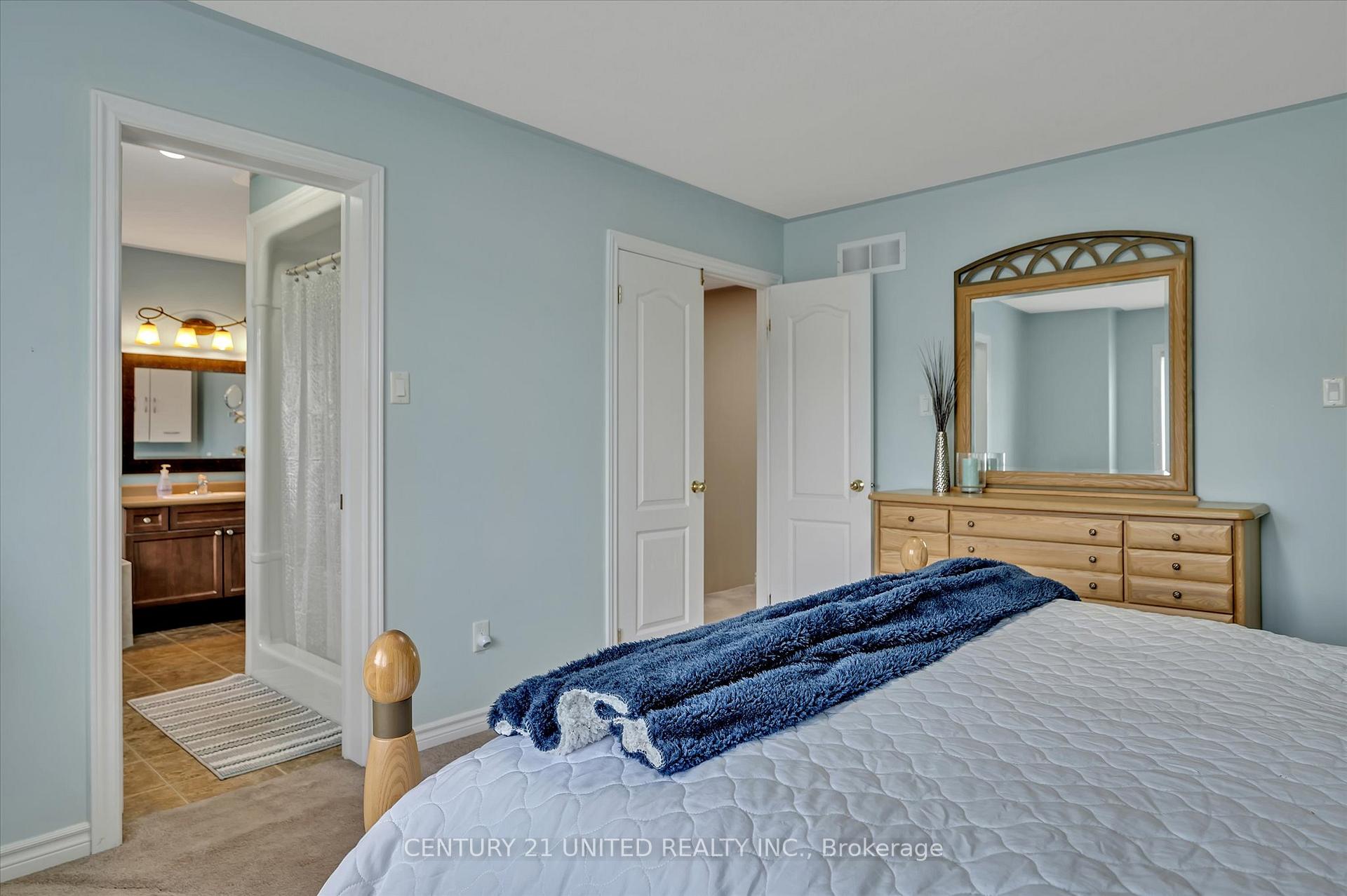 Photo 22 of 213 Farrier Crescent, Peterborough, Northcrest Ward 5 — HOMEH