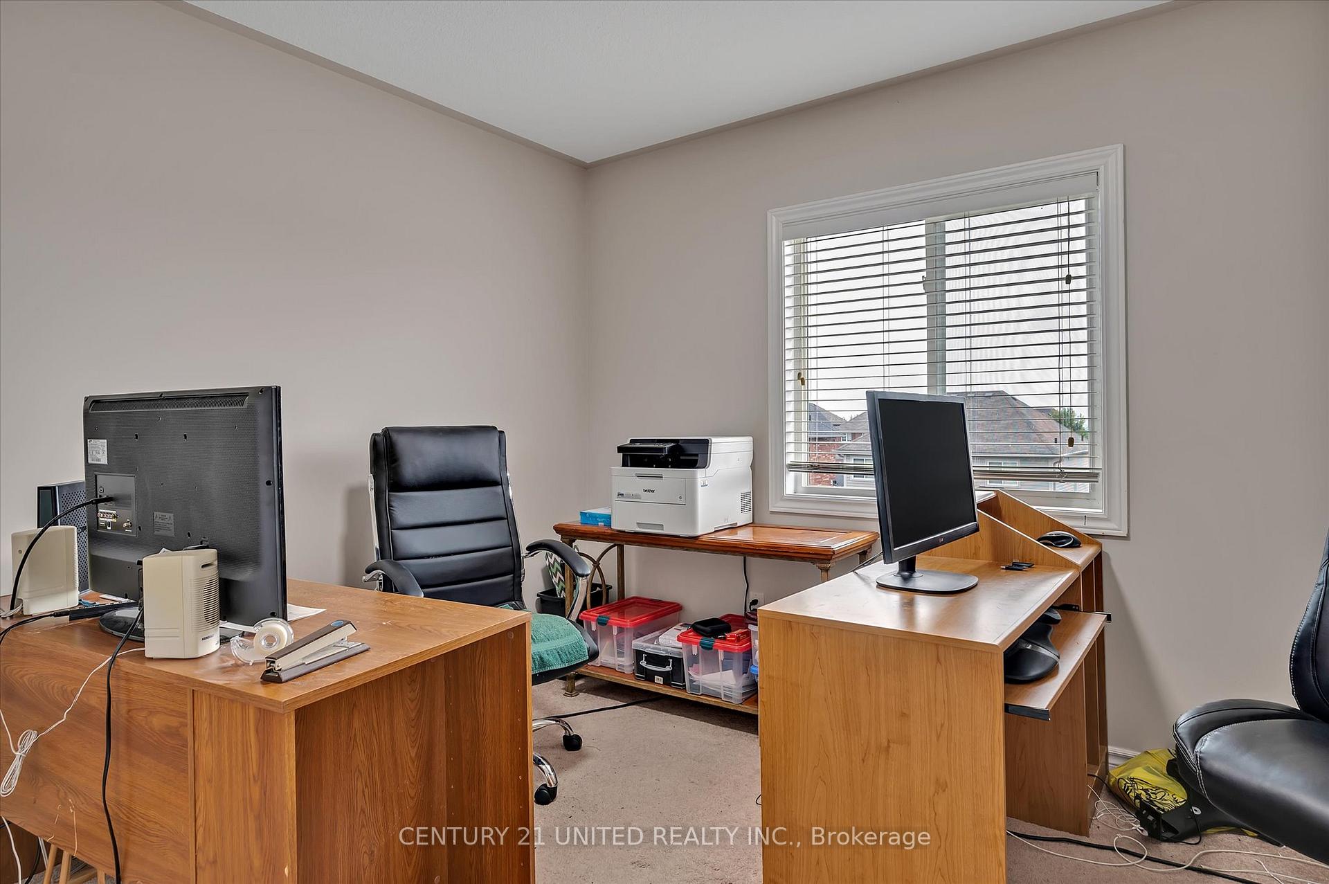 Photo 26 of 213 Farrier Crescent, Peterborough, Northcrest Ward 5 — HOMEH