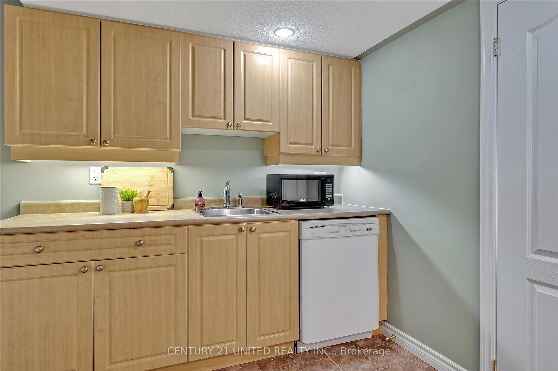 Photo 28 of 213 Farrier Crescent, Peterborough, Northcrest Ward 5 — HOMEH