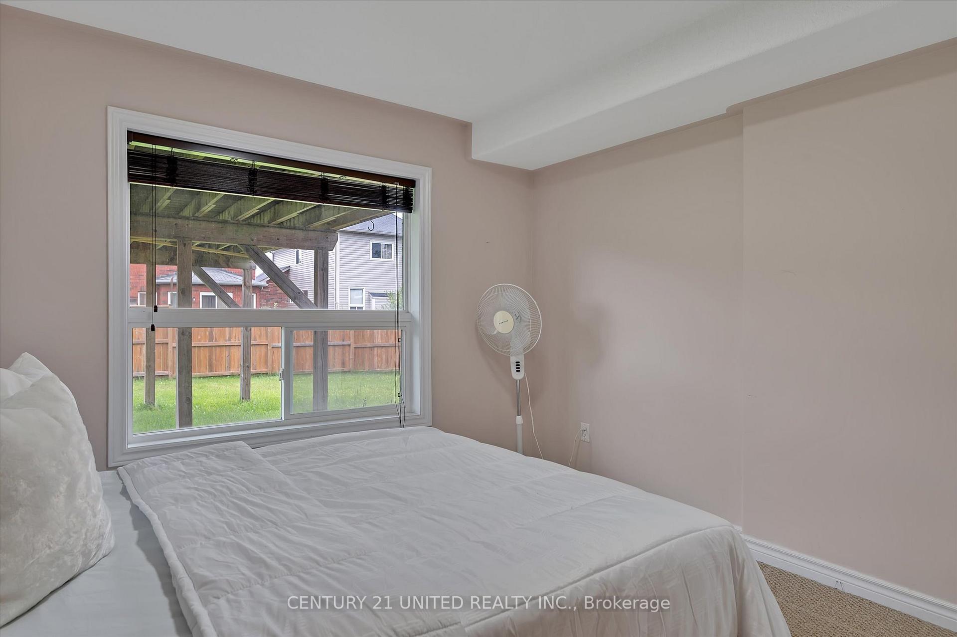 Photo 34 of 213 Farrier Crescent, Peterborough, Northcrest Ward 5 — HOMEH
