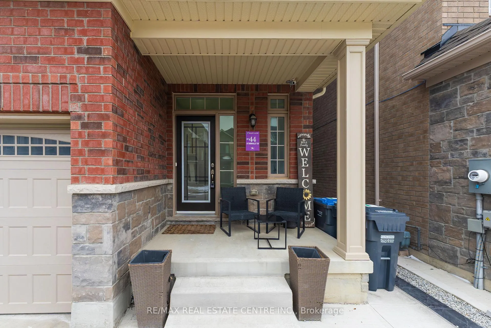 Photo 2 of 35 Thornvalley Terrace, Caledon, Rural Caledon — HOMEH