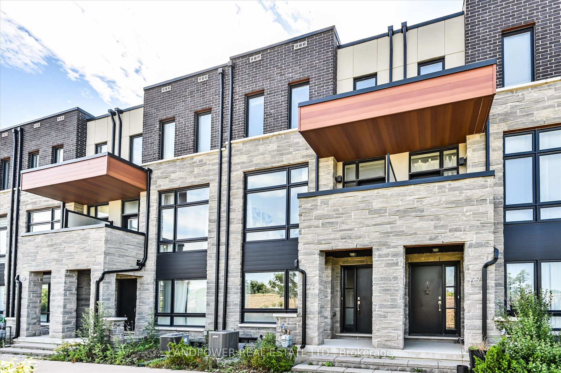Front of 71 Carpaccio Avenue