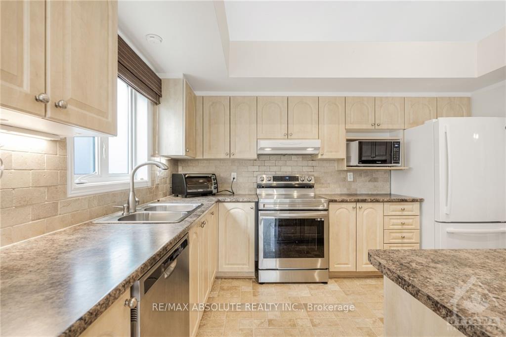 Photo 2 of 2257 Esprit Drive, Ottawa, Avalon East — HOMEH