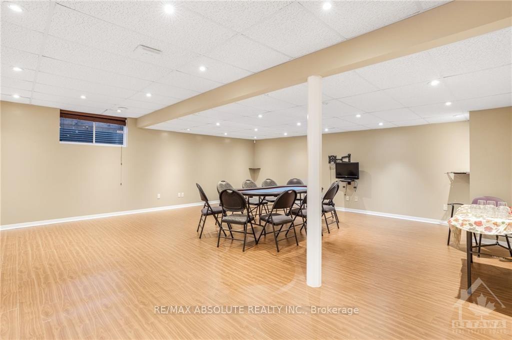 Photo 5 of 2257 Esprit Drive, Ottawa, Avalon East — HOMEH