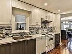 Photo 9 of 446 Taylor Mills Drive S, Richmond Hill, Crosby — HOMEH