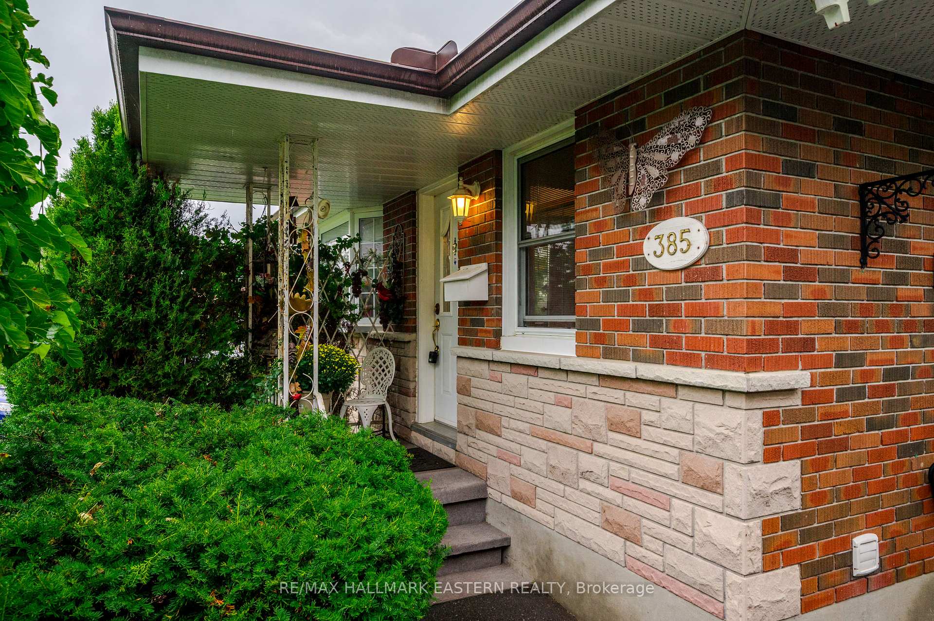 Photo 1 of 385 Bellevue Street, Peterborough, Northcrest Ward 5 — HOMEH
