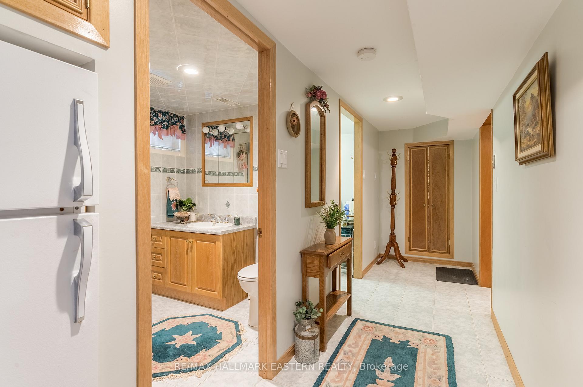 Photo 9 of 385 Bellevue Street, Peterborough, Northcrest Ward 5 — HOMEH