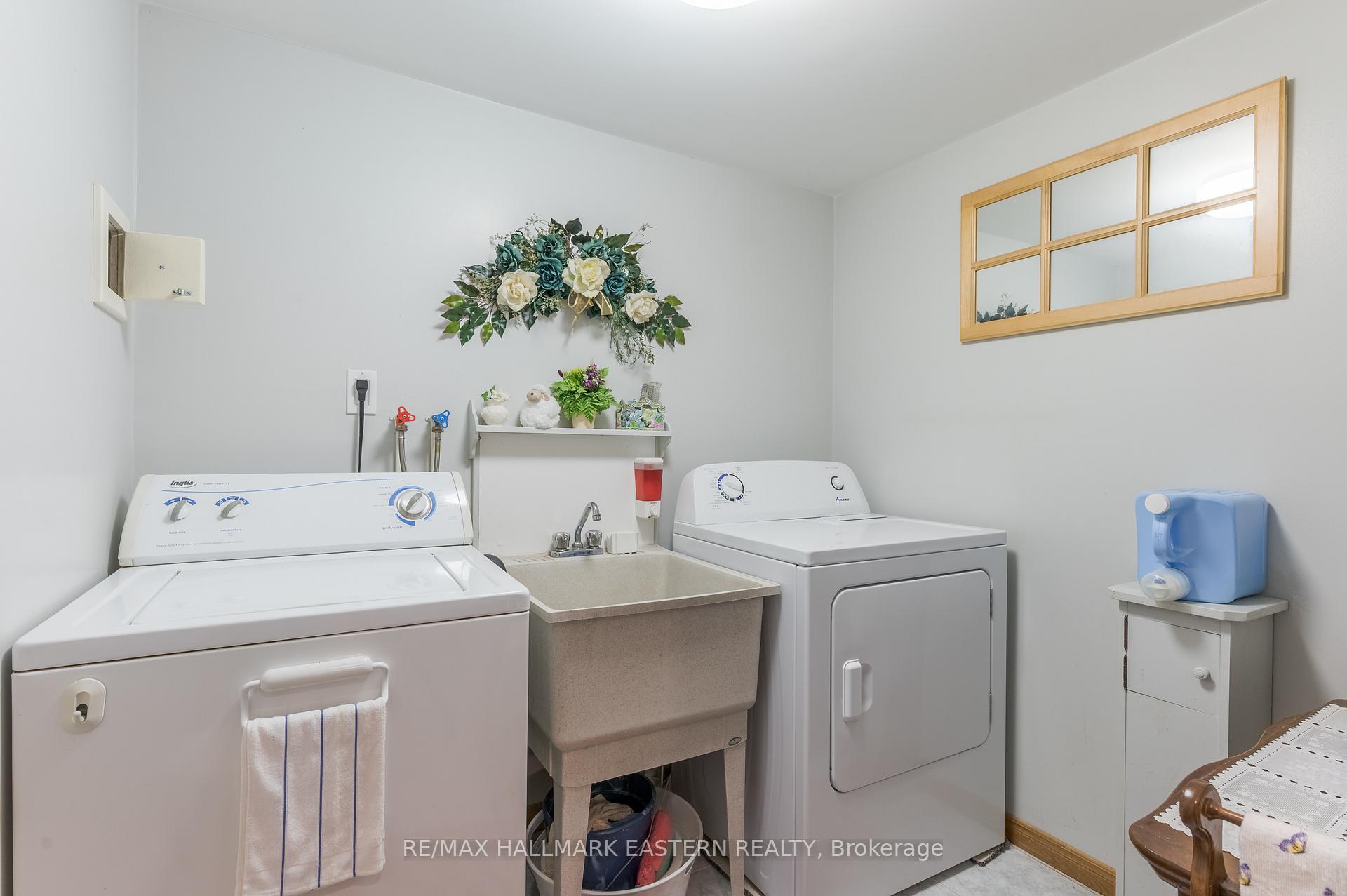 Photo 11 of 385 Bellevue Street, Peterborough, Northcrest Ward 5 — HOMEH