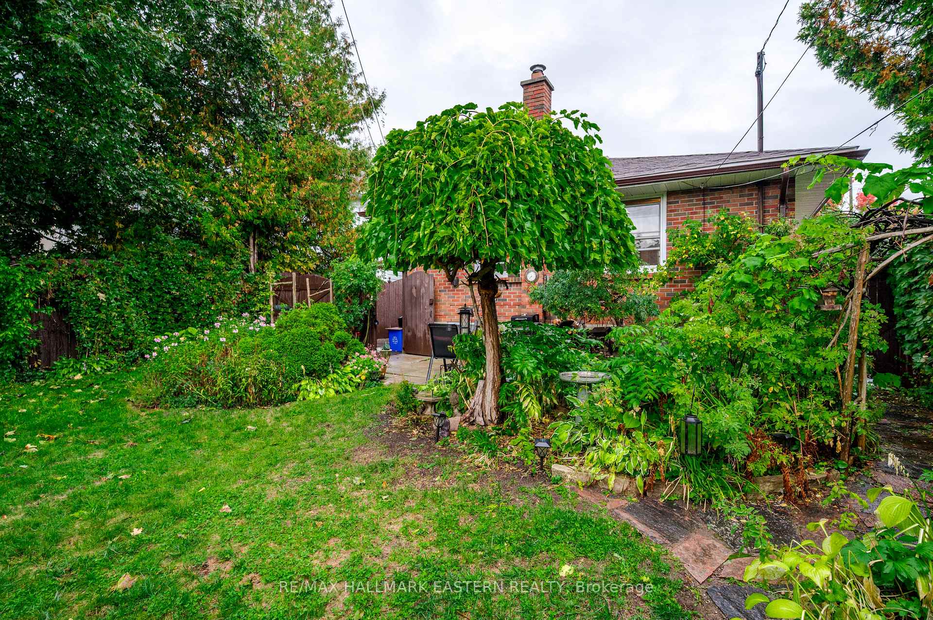 Photo 20 of 385 Bellevue Street, Peterborough, Northcrest Ward 5 — HOMEH