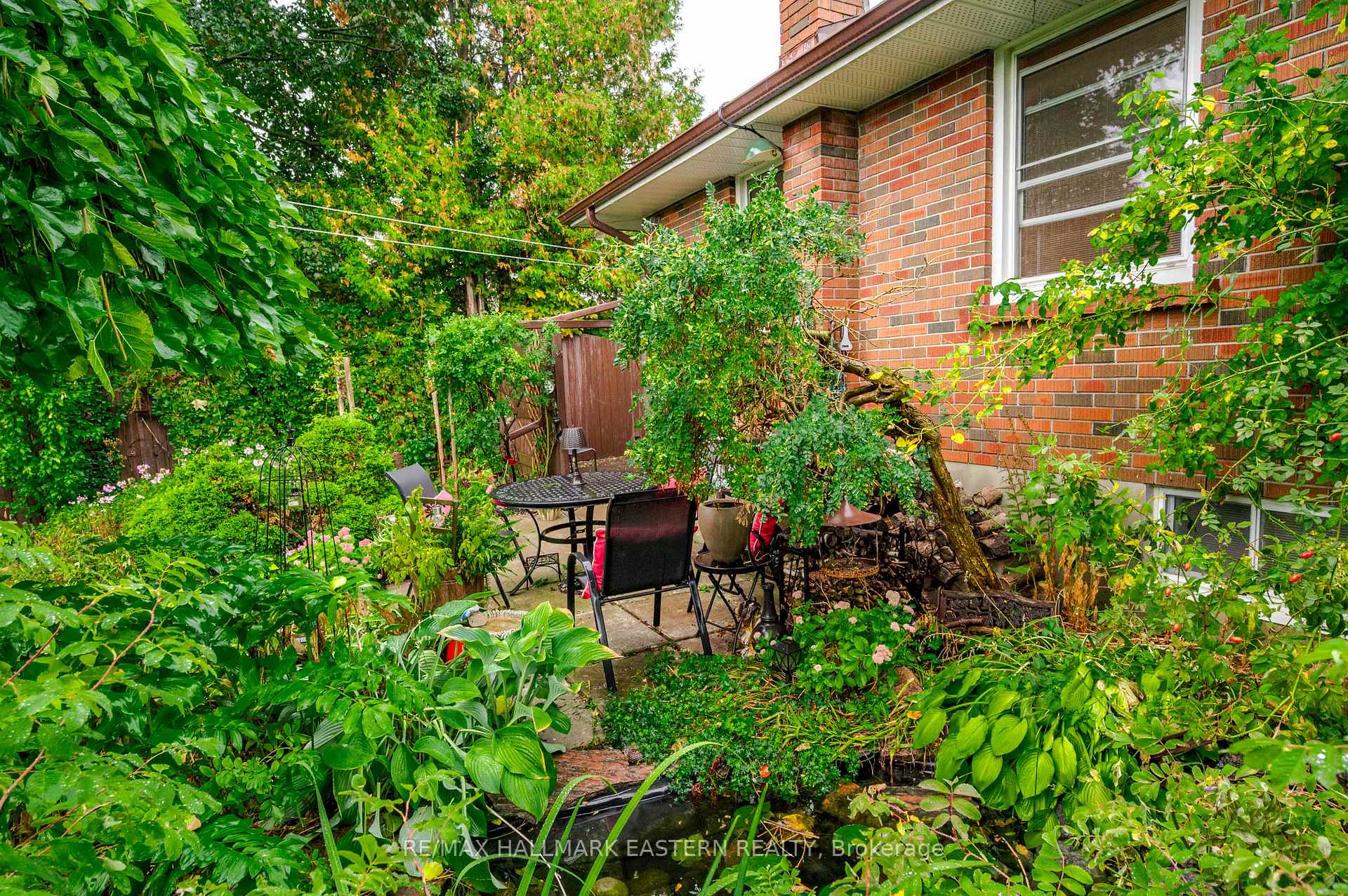 Photo 24 of 385 Bellevue Street, Peterborough, Northcrest Ward 5 — HOMEH