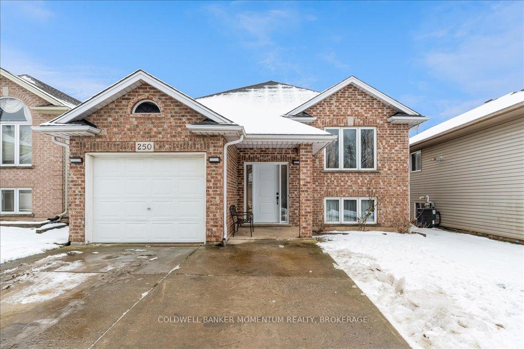 Photo 1 of 250 St Lawrence Drive, Welland, N. Welland — HOMEH