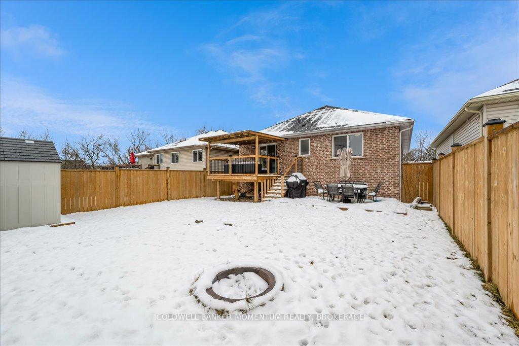 Photo 33 of 250 St Lawrence Drive, Welland, N. Welland — HOMEH
