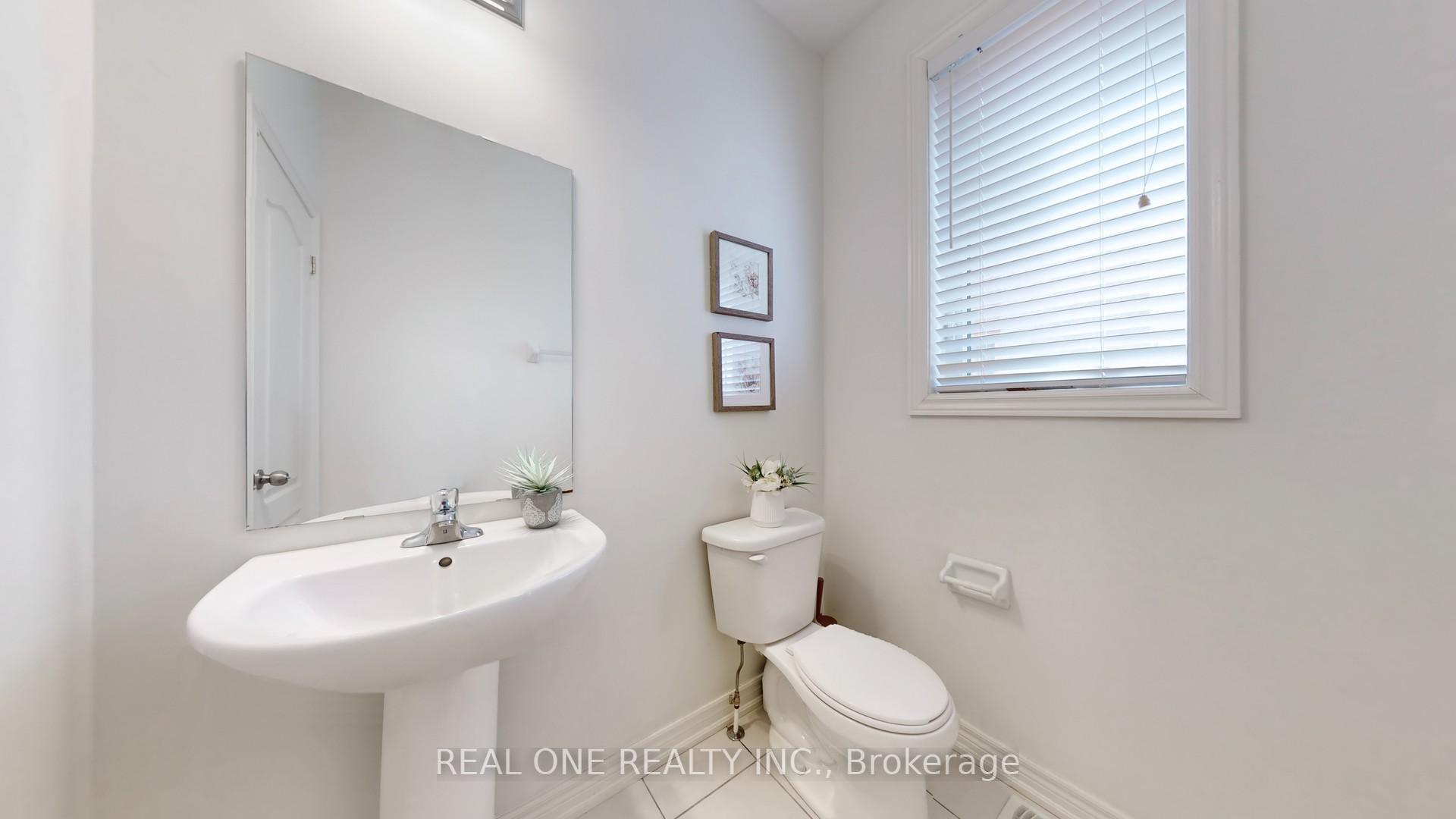 Photo 17 of 309 Windfields Farm West Drive, Oshawa, Windfields — HOMEH