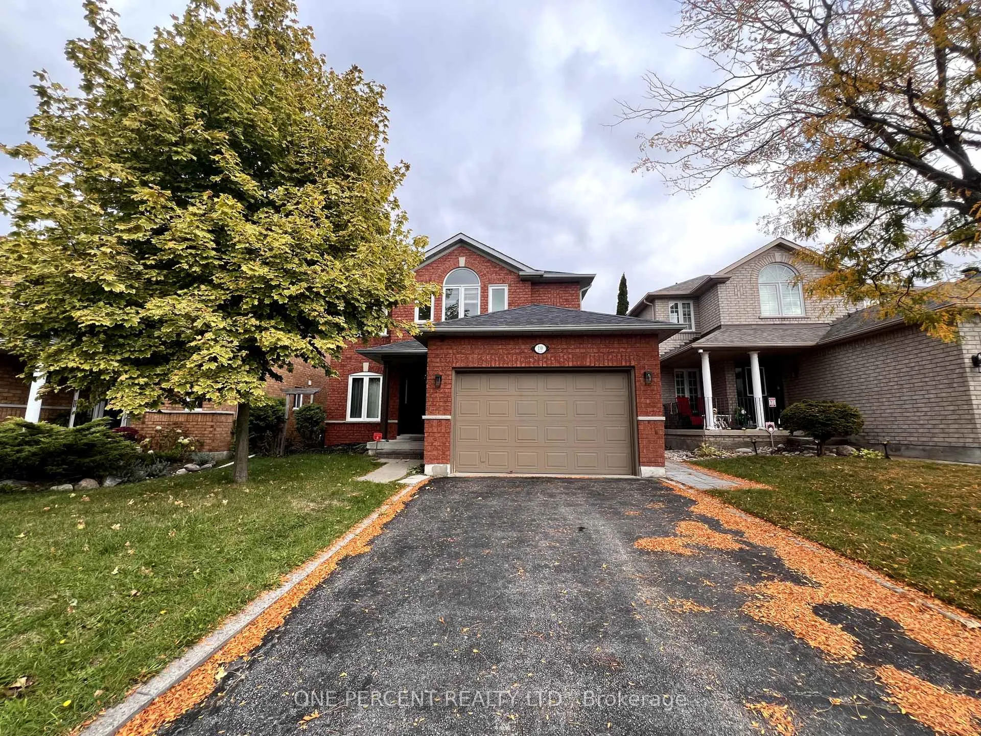 Photo 1 of 10 Royal Park Boulevard, Barrie, Bayshore — HOMEH
