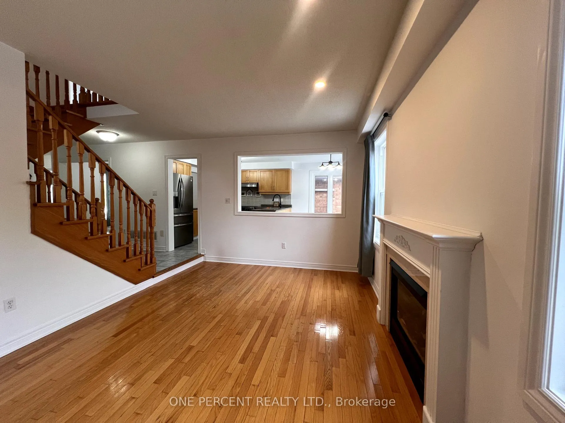Photo 8 of 10 Royal Park Boulevard, Barrie, Bayshore — HOMEH