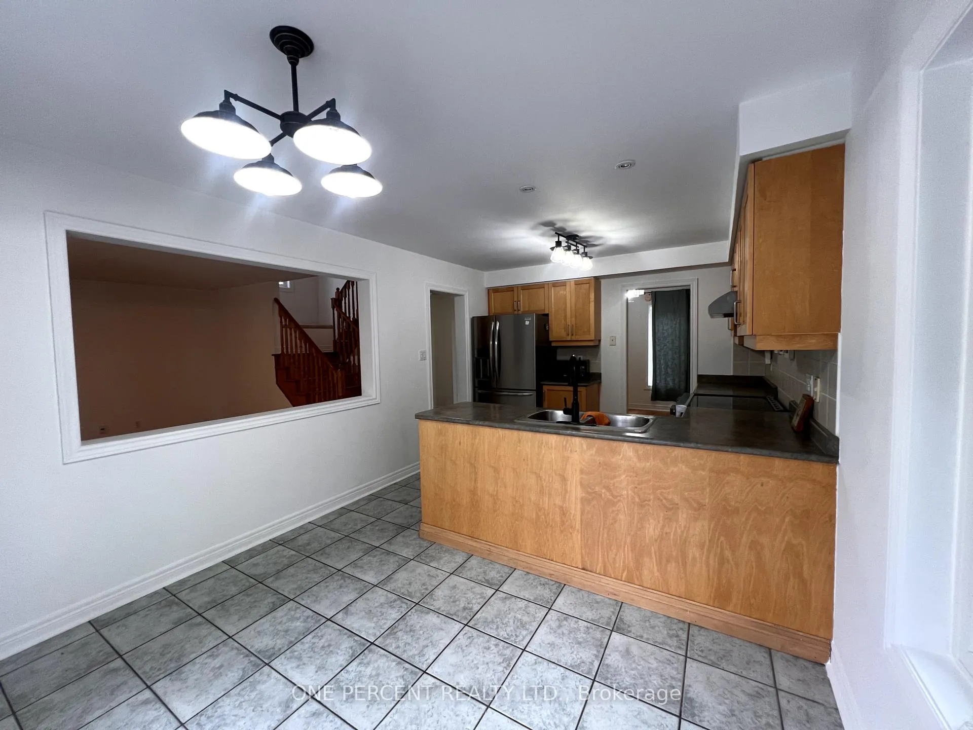 Photo 11 of 10 Royal Park Boulevard, Barrie, Bayshore — HOMEH
