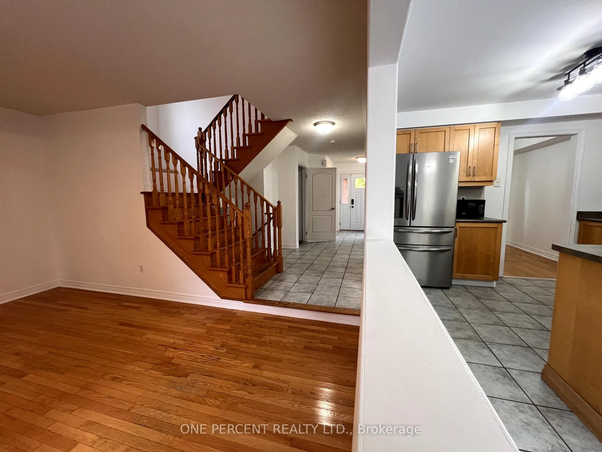 Photo 14 of 10 Royal Park Boulevard, Barrie, Bayshore — HOMEH