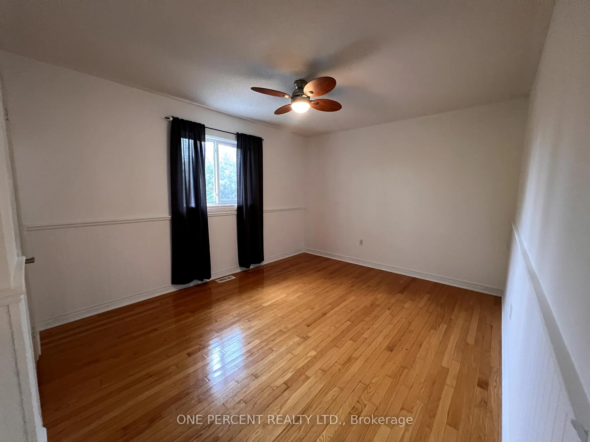 Photo 23 of 10 Royal Park Boulevard, Barrie, Bayshore — HOMEH