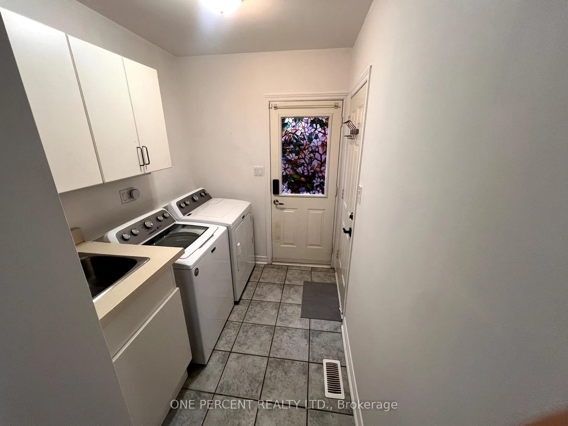 Photo 26 of 10 Royal Park Boulevard, Barrie, Bayshore — HOMEH