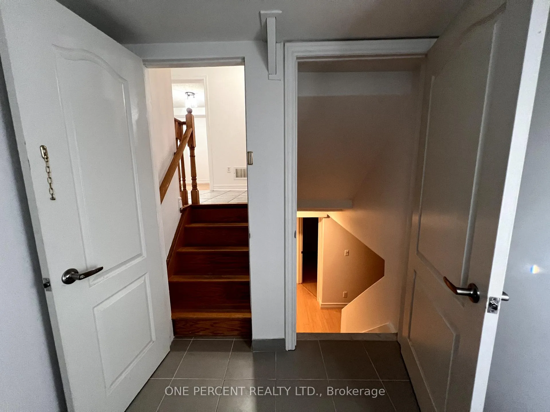 Photo 28 of 10 Royal Park Boulevard, Barrie, Bayshore — HOMEH