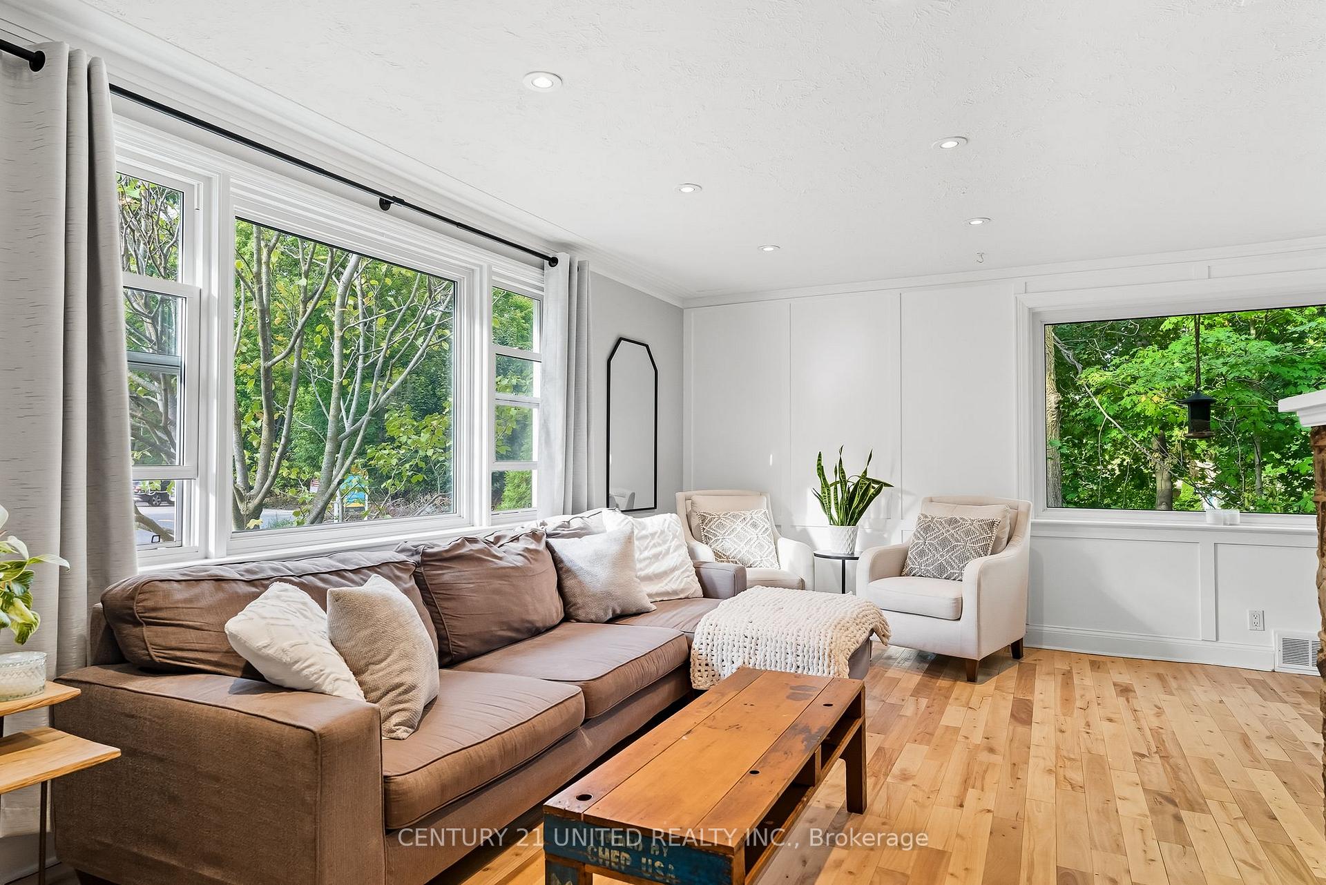 Photo 5 of 141 O'Carroll Avenue, Peterborough, Northcrest Ward 5 — HOMEH