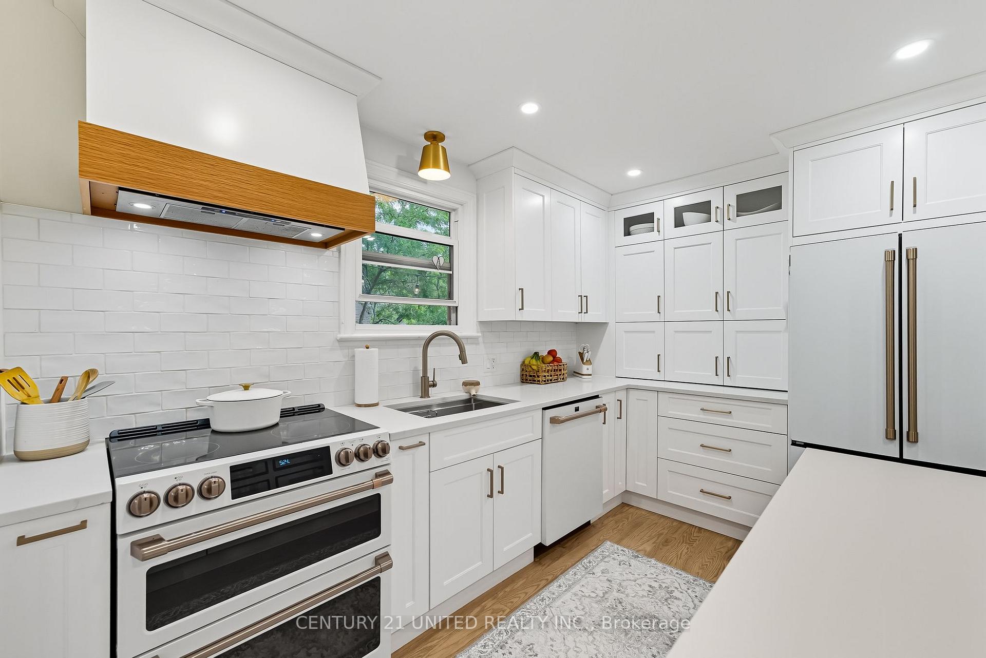 Photo 14 of 141 O'Carroll Avenue, Peterborough, Northcrest Ward 5 — HOMEH
