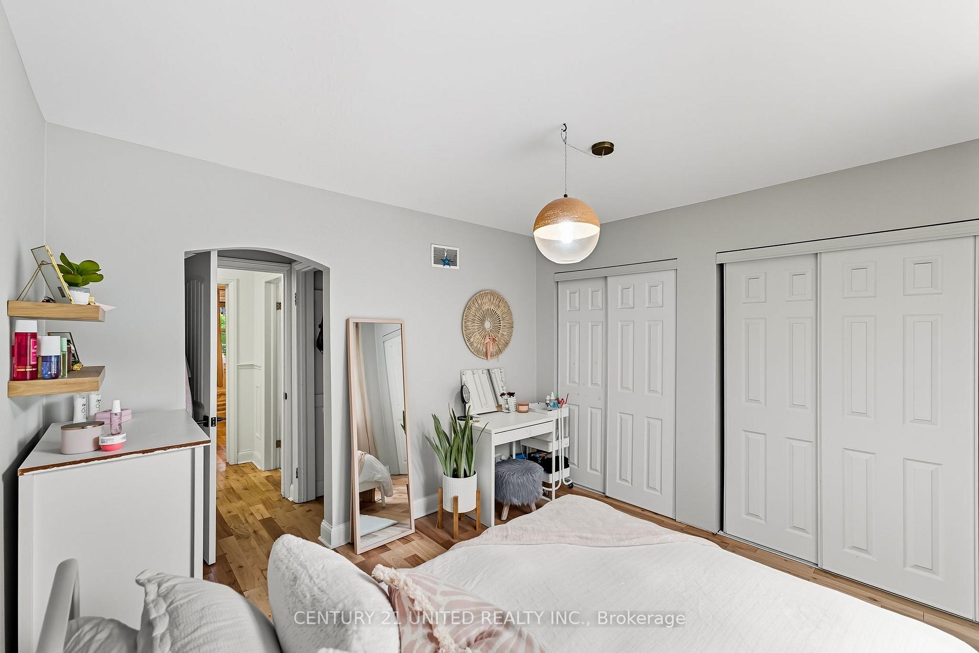 Photo 23 of 141 O'Carroll Avenue, Peterborough, Northcrest Ward 5 — HOMEH