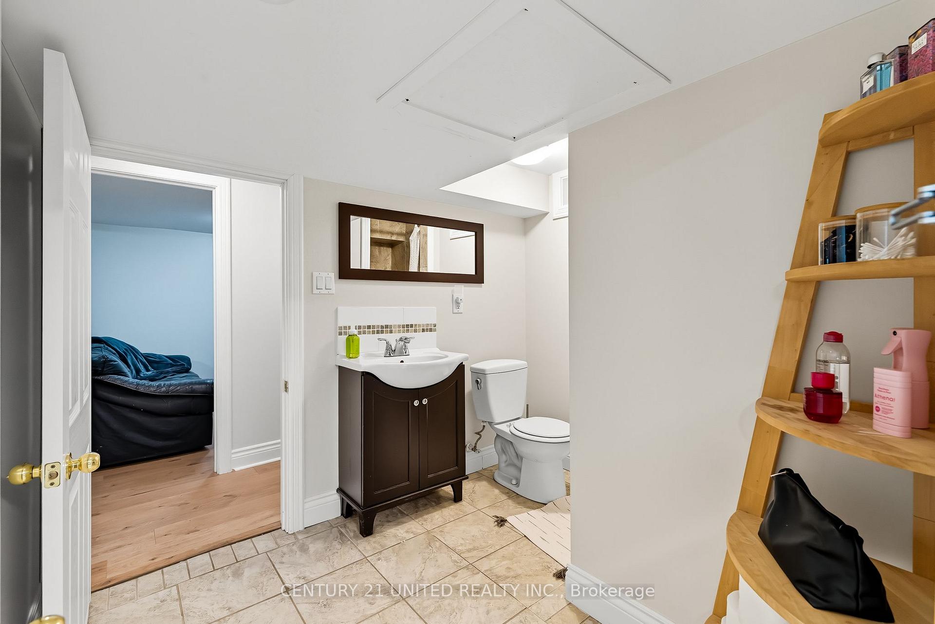 Photo 35 of 141 O'Carroll Avenue, Peterborough, Northcrest Ward 5 — HOMEH