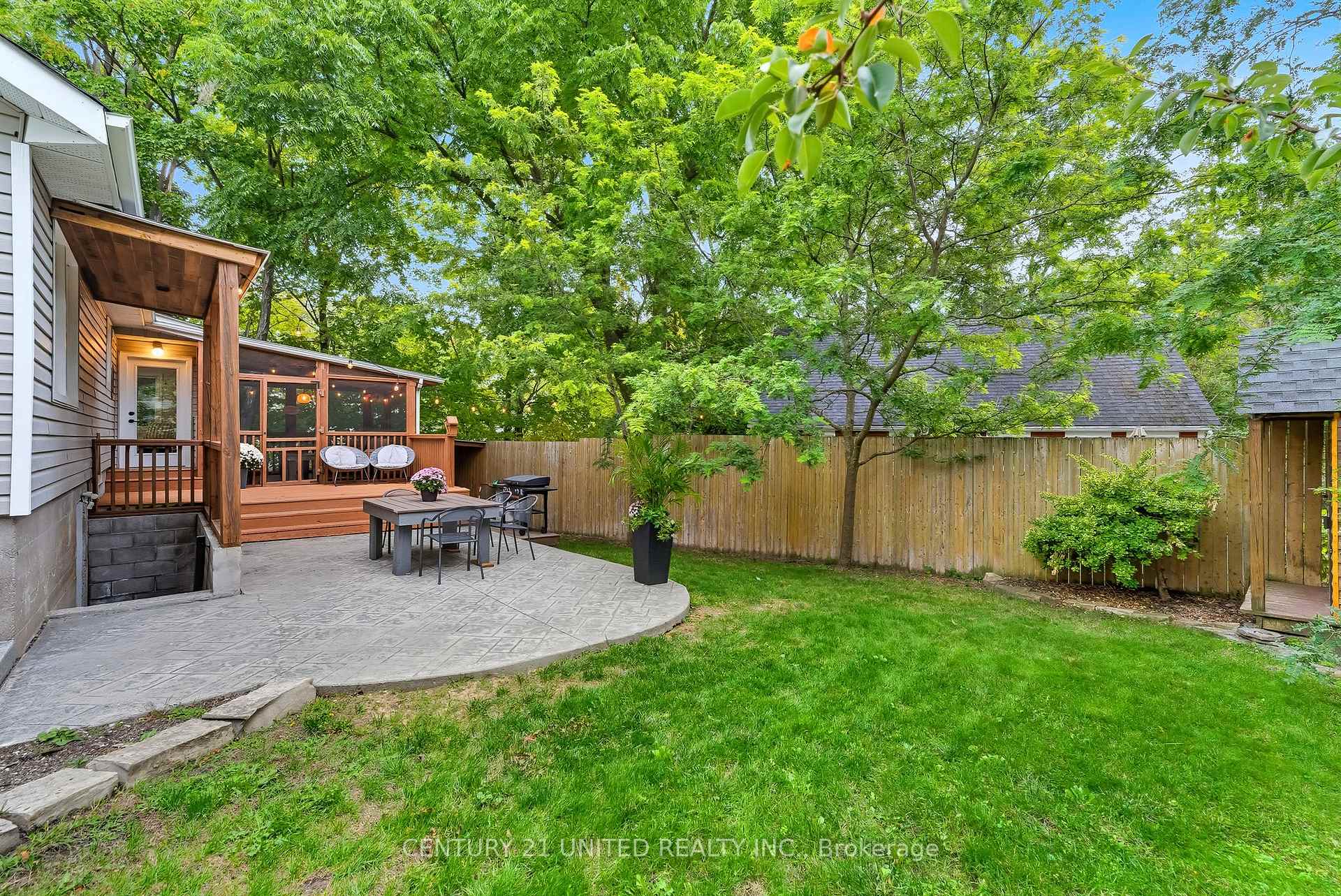 Photo 47 of 141 O'Carroll Avenue, Peterborough, Northcrest Ward 5 — HOMEH