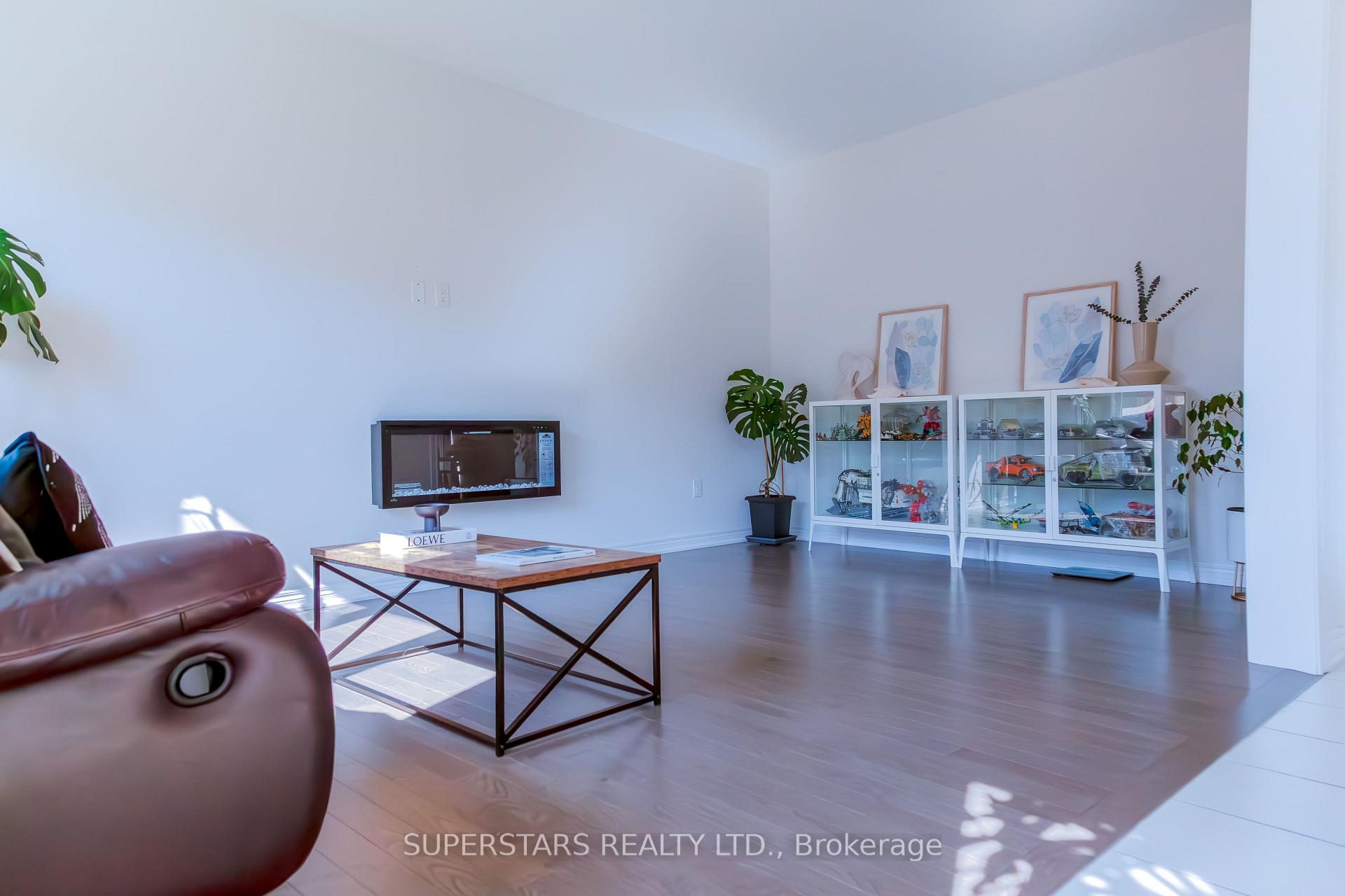 Photo 7 of 123 Micklefield Avenue, Whitby, Rural Whitby — HOMEH