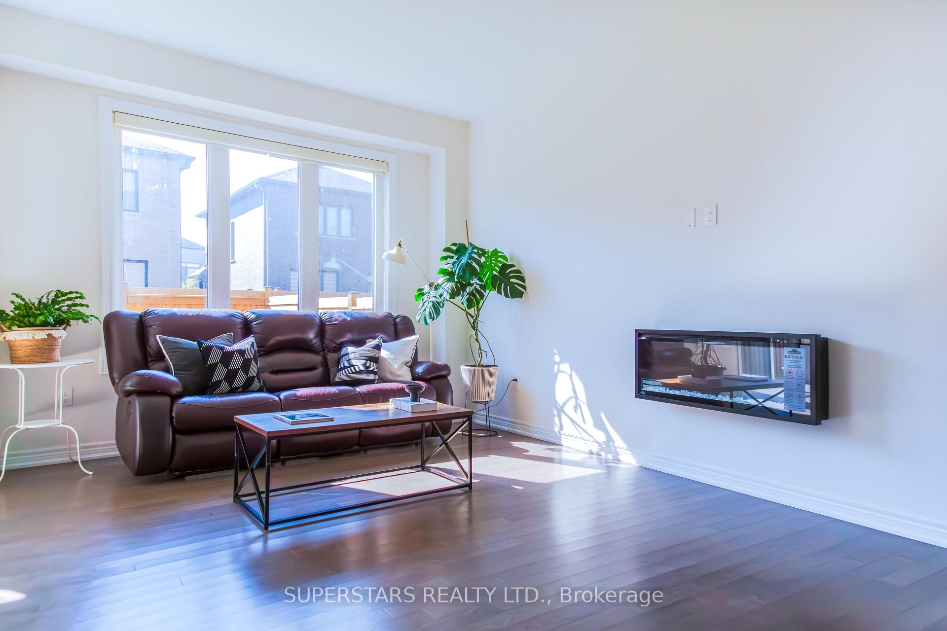 Photo 8 of 123 Micklefield Avenue, Whitby, Rural Whitby — HOMEH