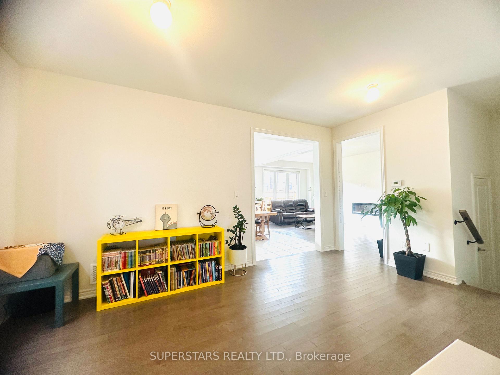 Photo 11 of 123 Micklefield Avenue, Whitby, Rural Whitby — HOMEH