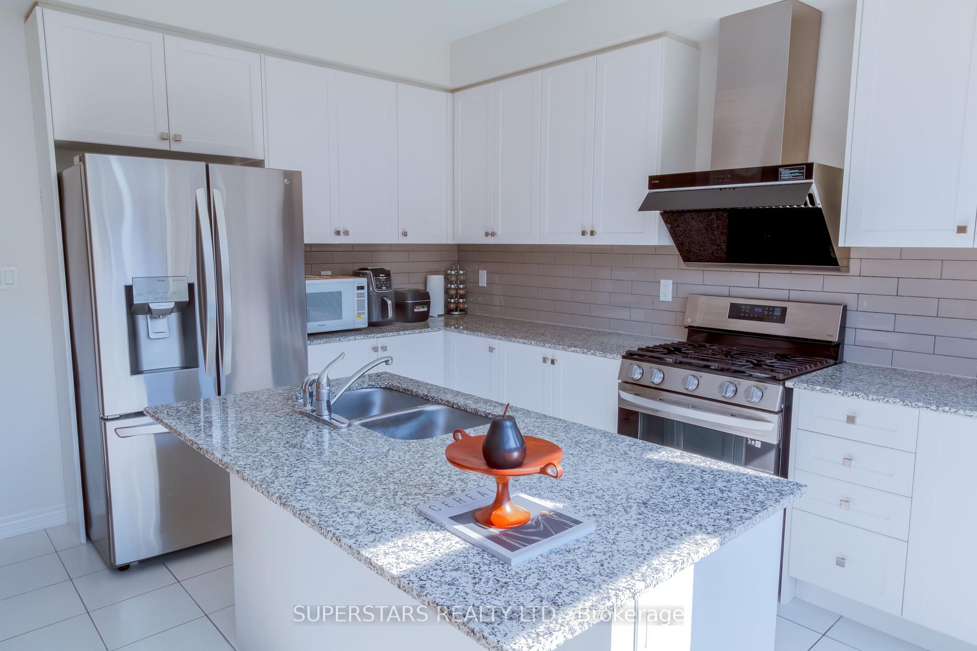 Photo 13 of 123 Micklefield Avenue, Whitby, Rural Whitby — HOMEH