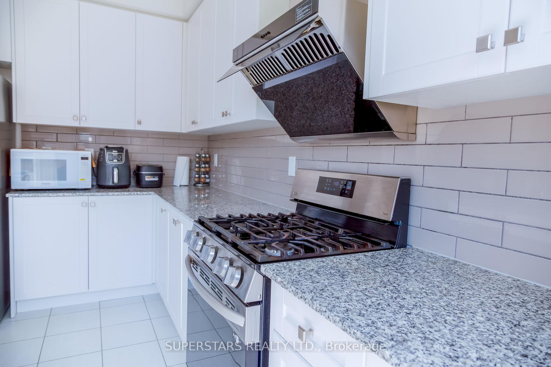 Photo 14 of 123 Micklefield Avenue, Whitby, Rural Whitby — HOMEH