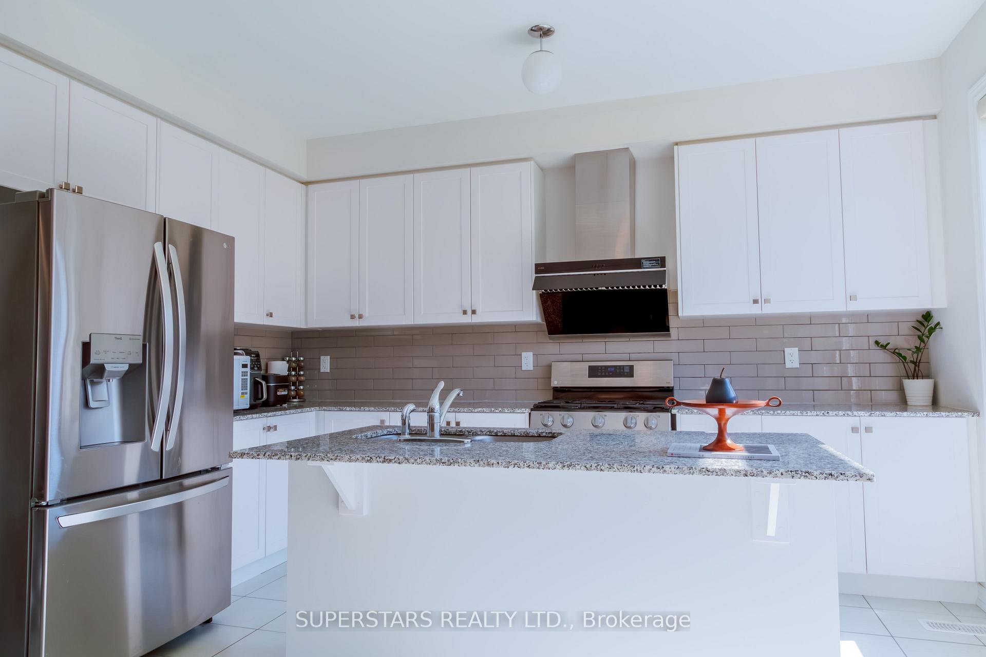 Photo 15 of 123 Micklefield Avenue, Whitby, Rural Whitby — HOMEH