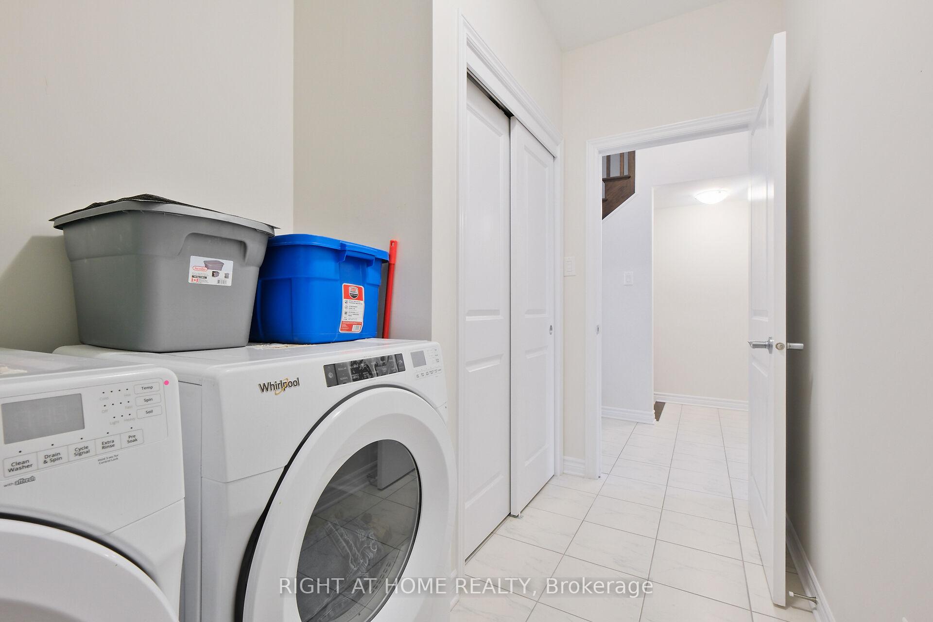 Photo 12 of 956 Socca Crescent, Ottawa, Notting Hill/Summerside — HOMEH