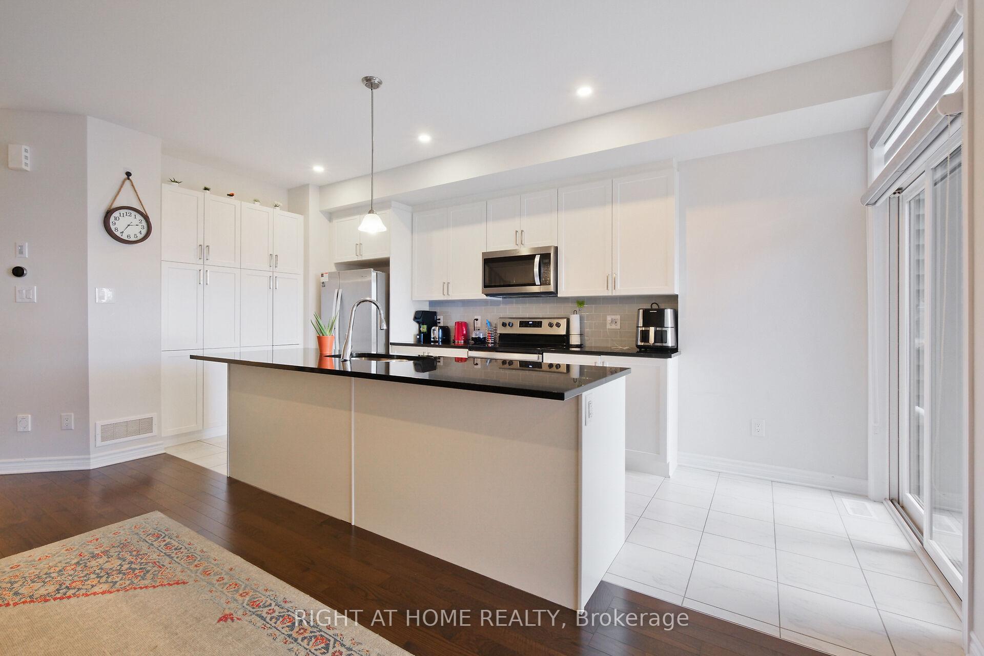 Photo 20 of 956 Socca Crescent, Ottawa, Notting Hill/Summerside — HOMEH