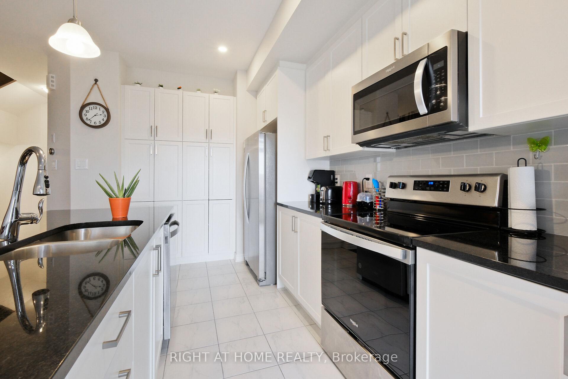 Photo 23 of 956 Socca Crescent, Ottawa, Notting Hill/Summerside — HOMEH