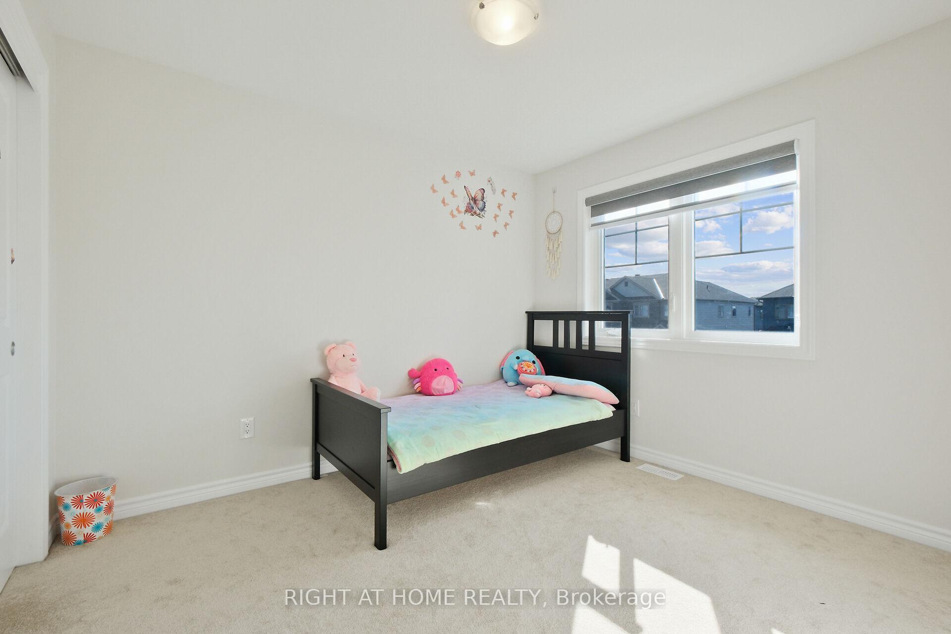Photo 33 of 956 Socca Crescent, Ottawa, Notting Hill/Summerside — HOMEH
