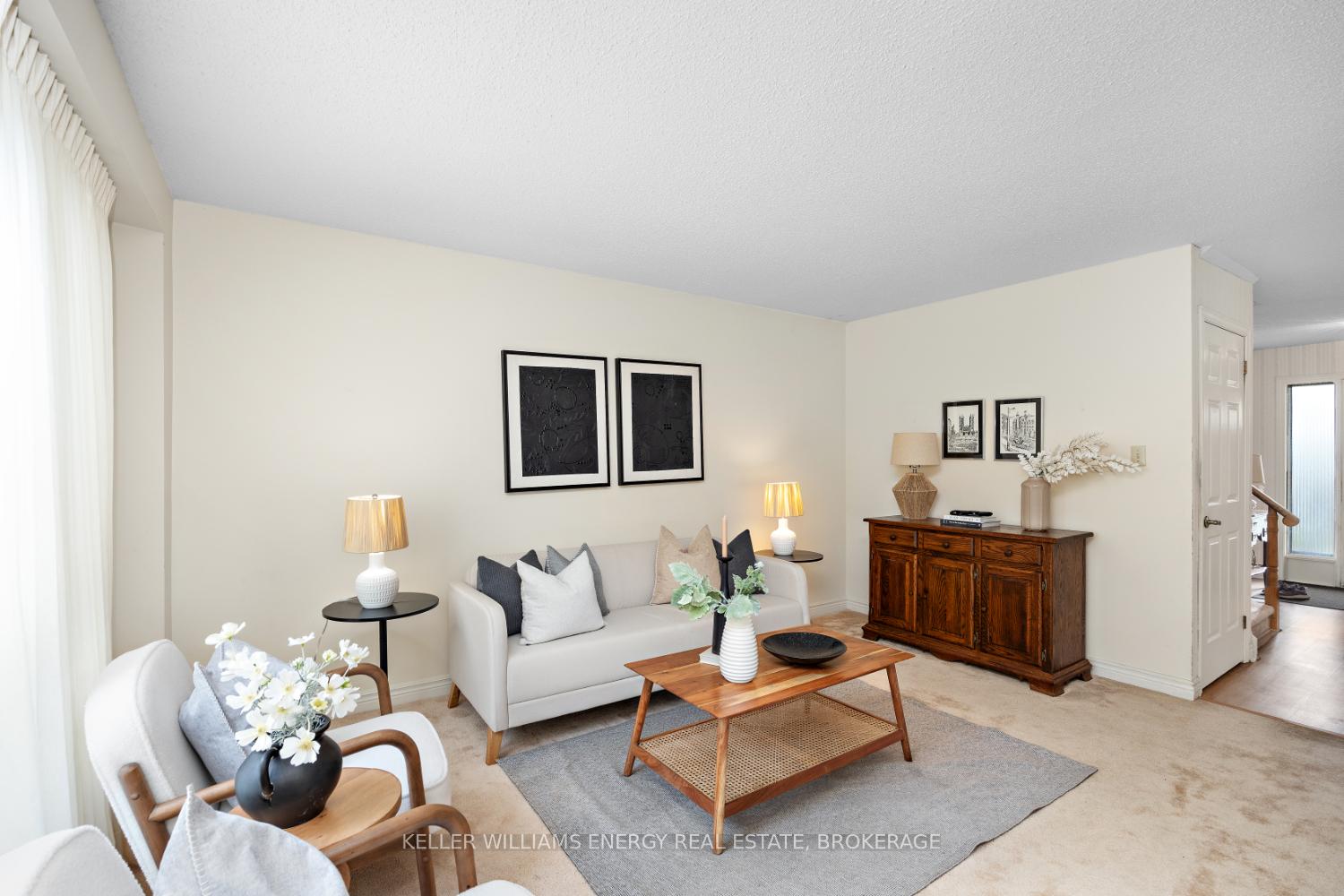Photo 13 of 1037 Roundelay Court, Oshawa, McLaughlin — HOMEH