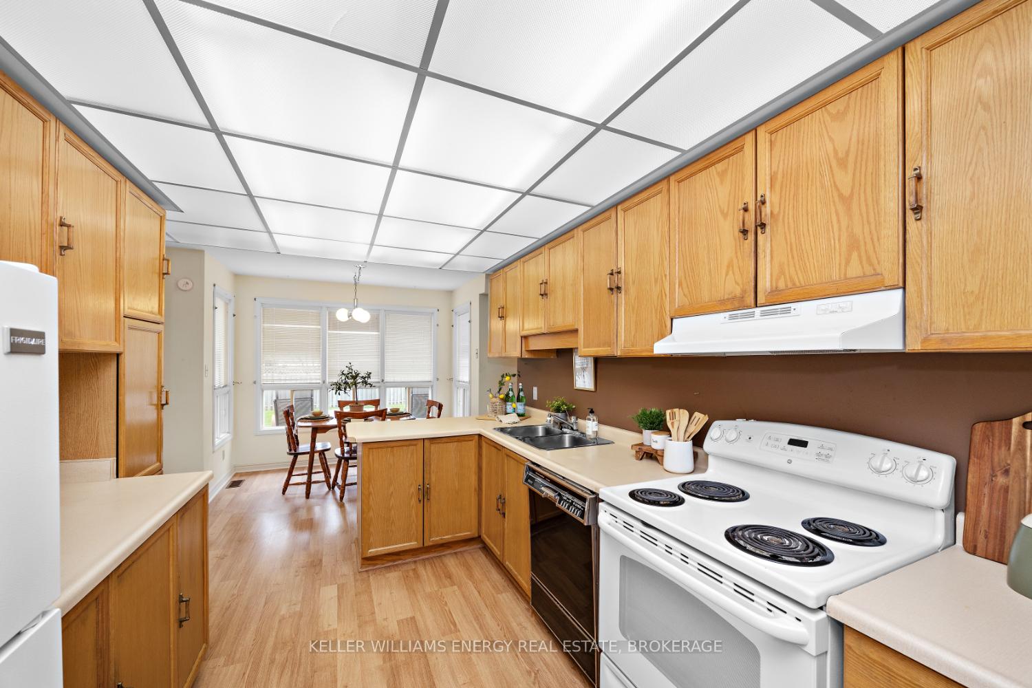 Photo 16 of 1037 Roundelay Court, Oshawa, McLaughlin — HOMEH