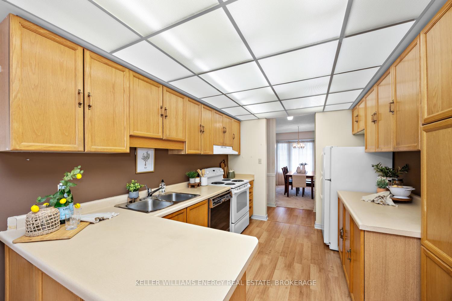 Photo 17 of 1037 Roundelay Court, Oshawa, McLaughlin — HOMEH