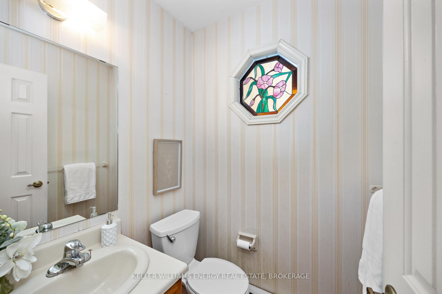 Photo 24 of 1037 Roundelay Court, Oshawa, McLaughlin — HOMEH